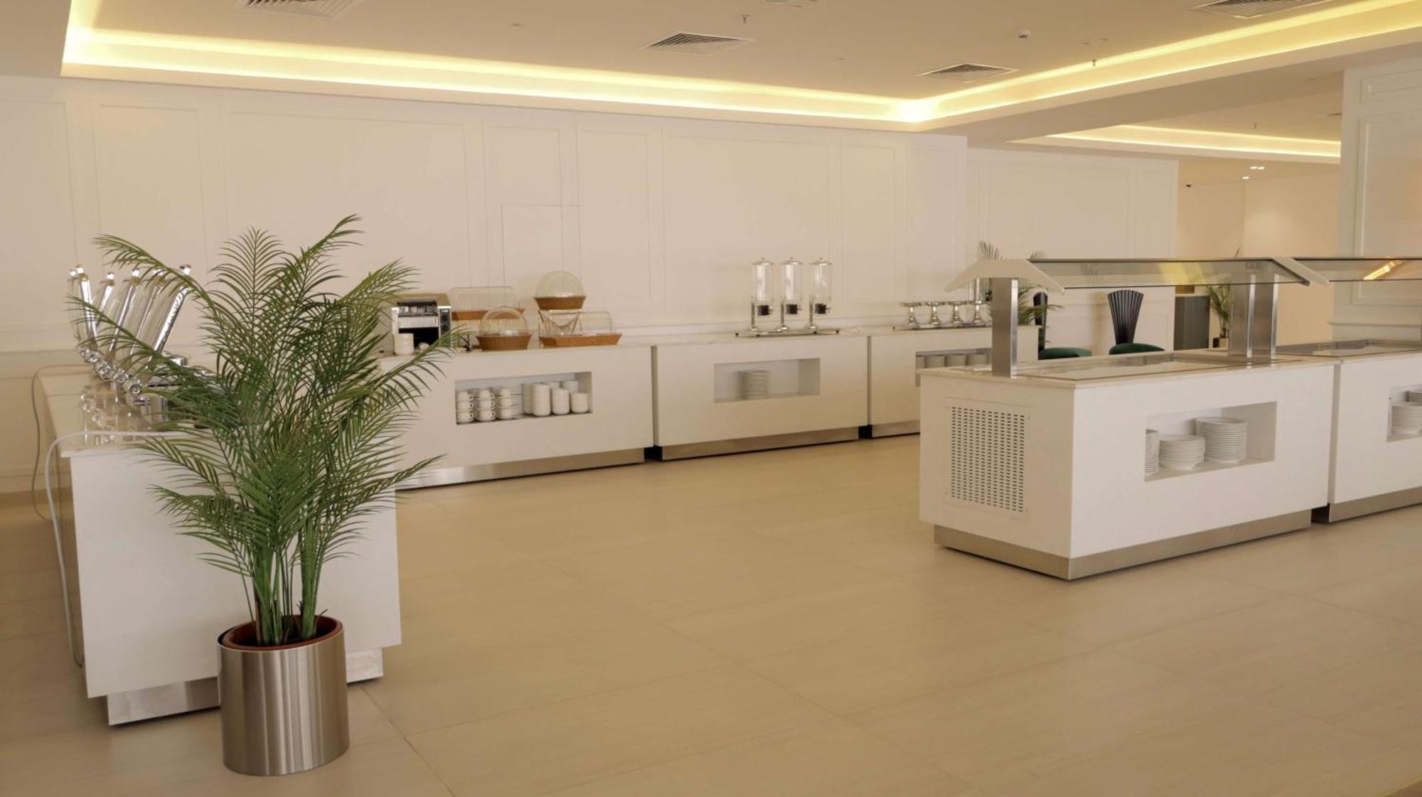 Best Western Plus Jeddah Hotel Madinah Road Exterior photo