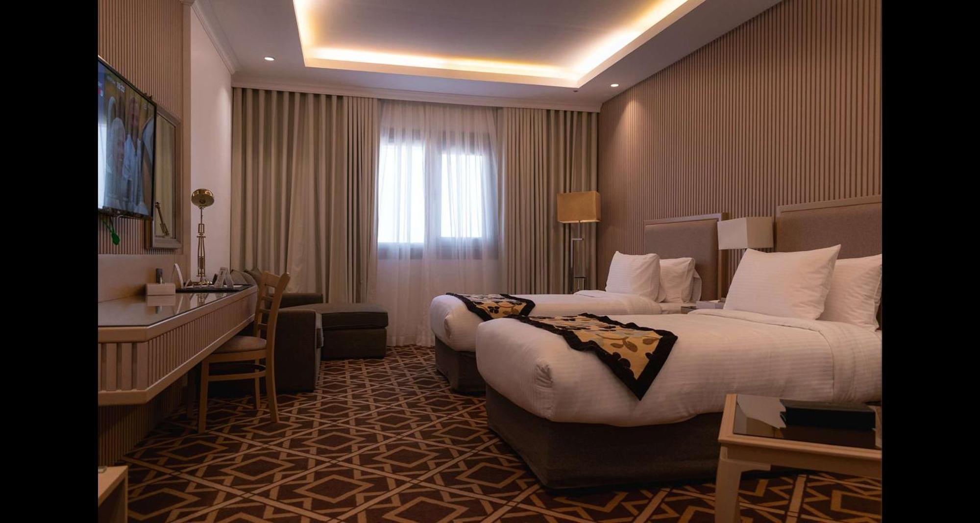 Best Western Plus Jeddah Hotel Madinah Road Exterior photo
